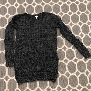 BP black with white sweater